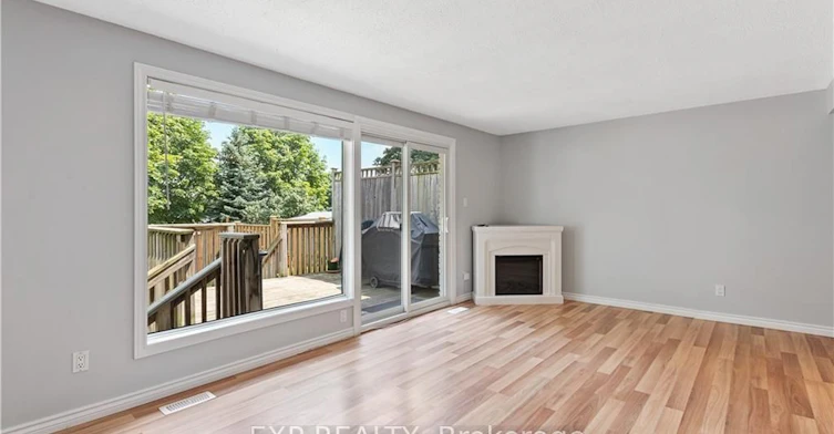 432B Dunvegan Drive, Waterloo, ON, N2K 2C7 - 6