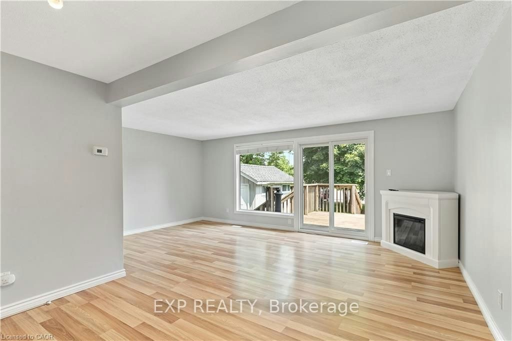 432B Dunvegan Drive, Waterloo, ON, N2K 2C7 - 7