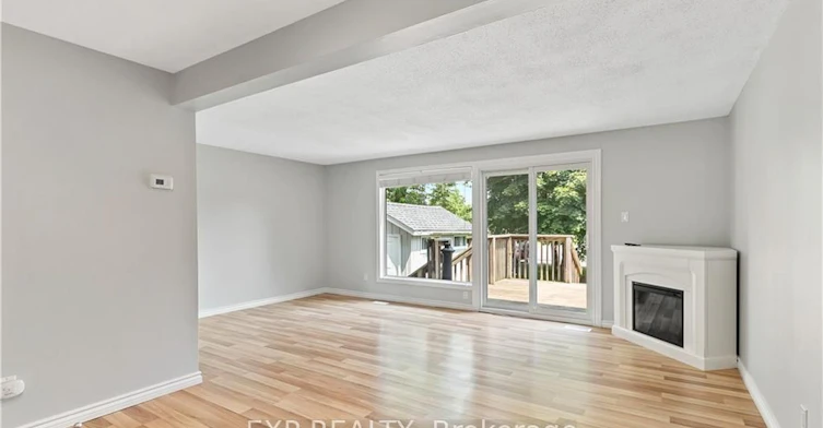 432B Dunvegan Drive, Waterloo, ON, N2K 2C7 - 7