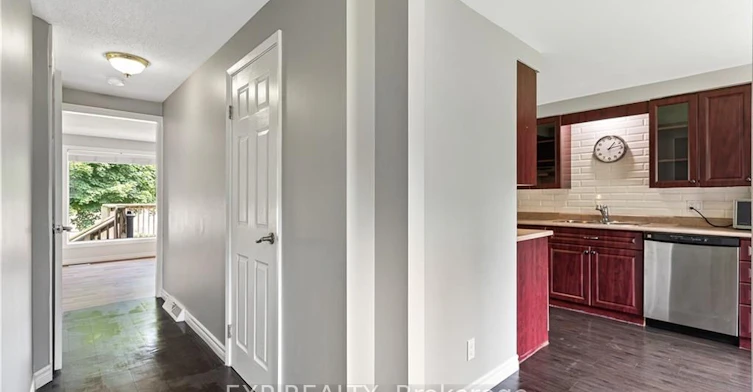 432B Dunvegan Drive, Waterloo, ON, N2K 2C7 - 3