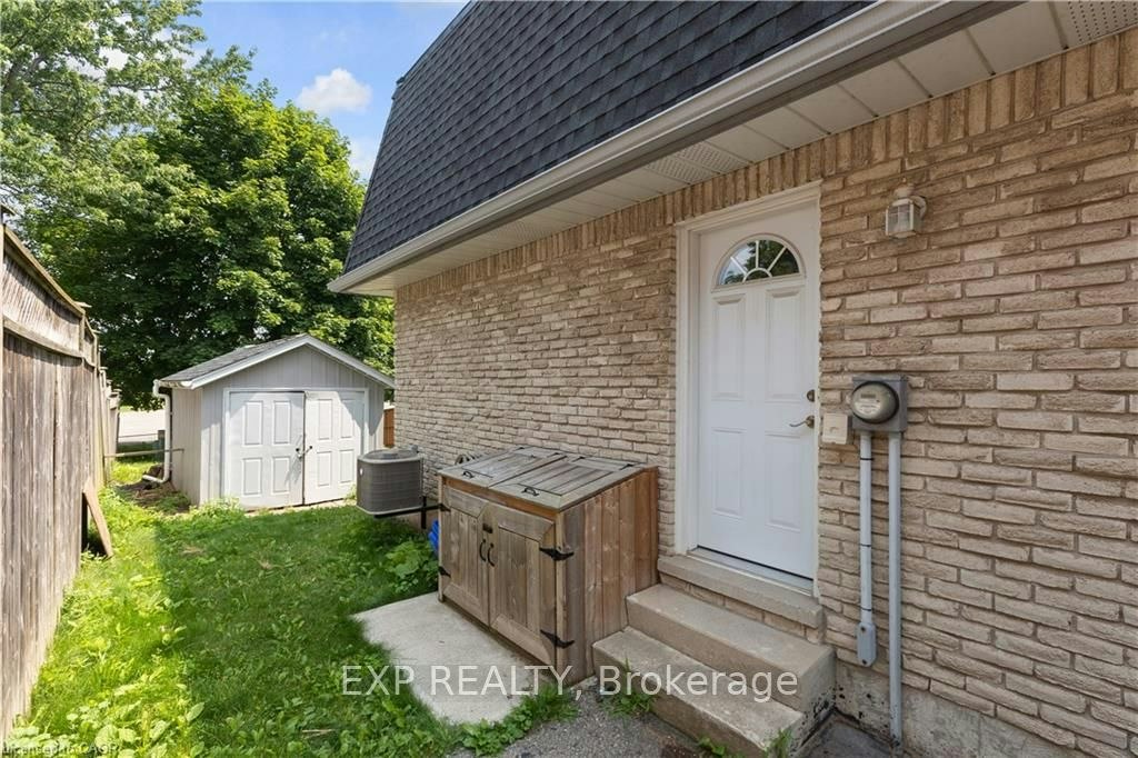 432B Dunvegan Drive, Waterloo, ON, N2K 2C7 - 21