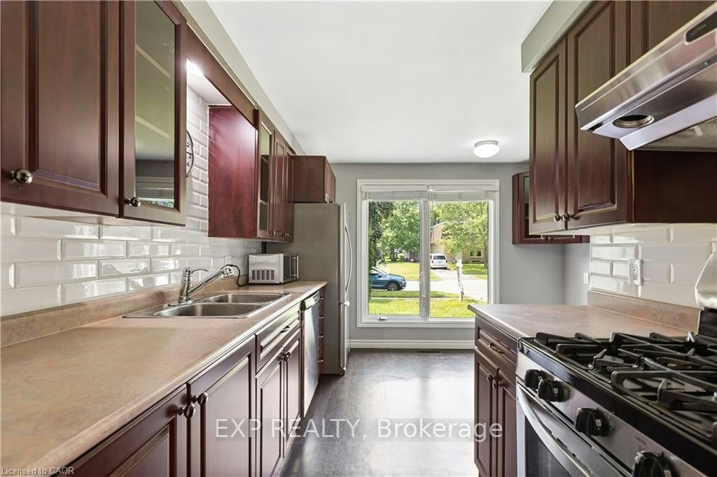 432B Dunvegan Drive, Waterloo, ON, N2K 2C7 - 5