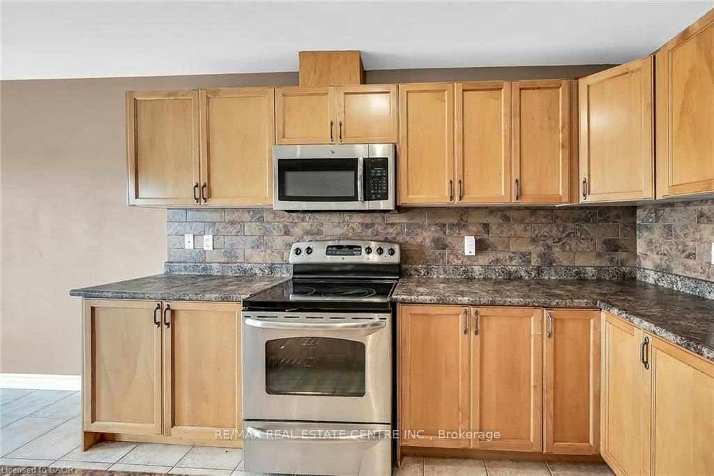 301 Southbrook Drive, Hamilton, ON, L0R 1C0 - 17