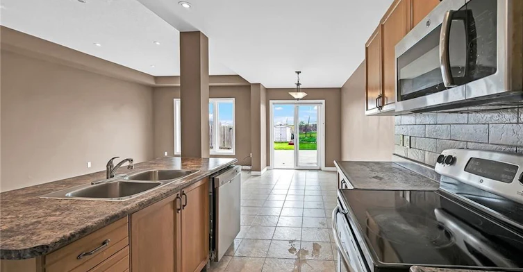 301 Southbrook Drive, Hamilton, ON, L0R 1C0 - 18