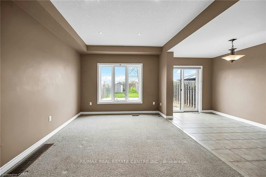 301 Southbrook Drive, Hamilton, ON, L0R 1C0 - 7