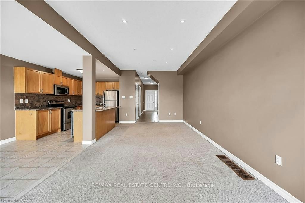 301 Southbrook Drive, Hamilton, ON, L0R 1C0 - 9