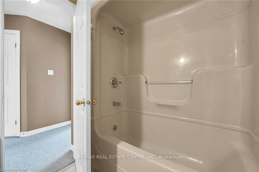 301 Southbrook Drive, Hamilton, ON, L0R 1C0 - 32