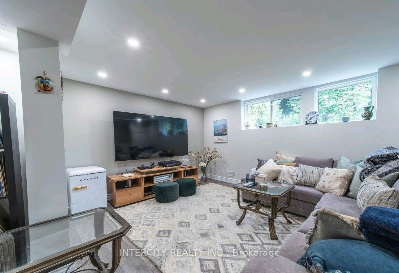 6954 Coach Drive, Niagara Falls, ON, L2G 2J1 - 12