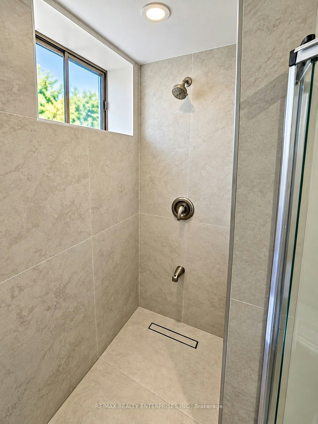 Lower-60 Royal Manor Drive, St. Catharines, ON, L2M 4L6 - 9