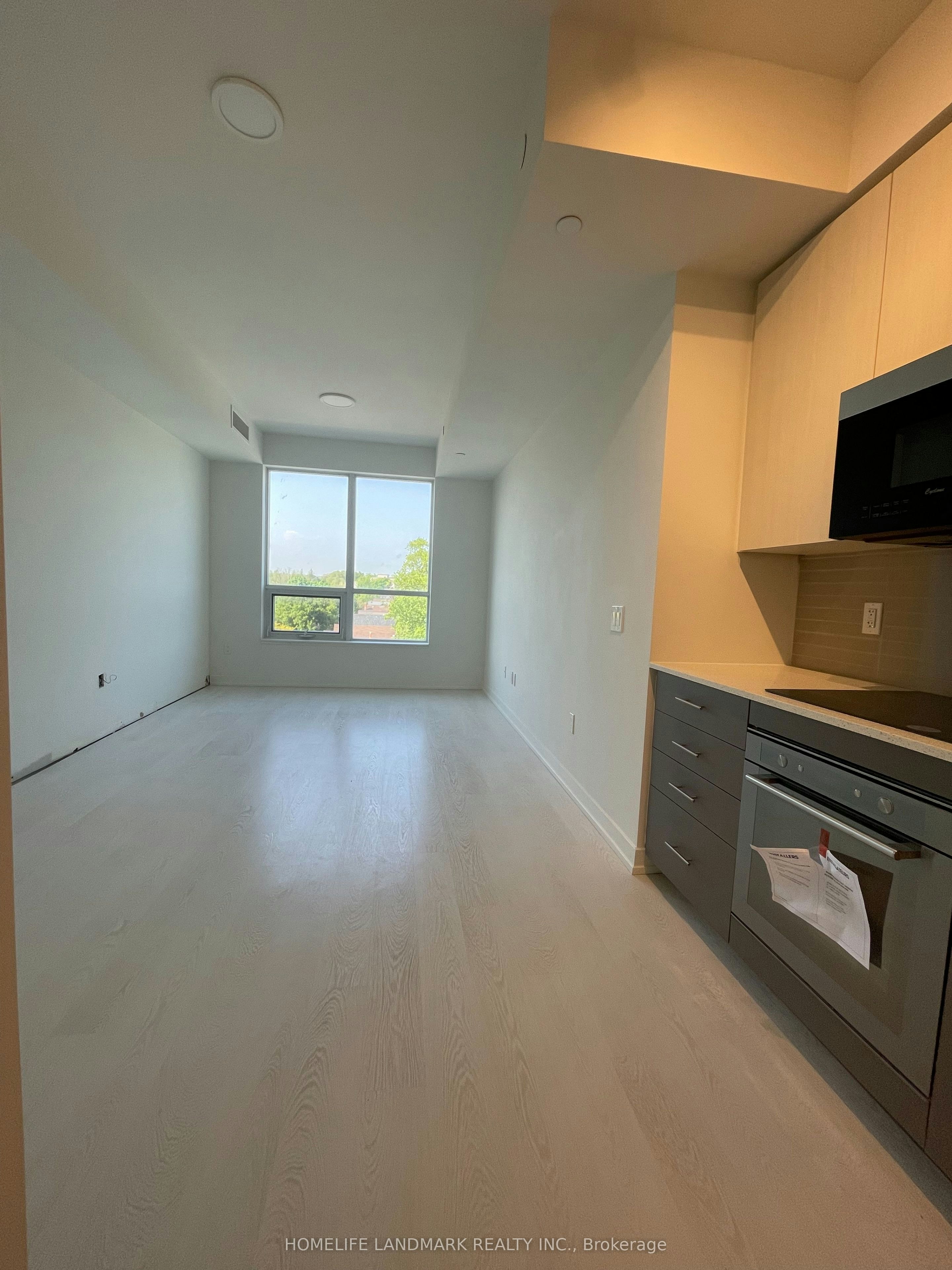 617-415 Main Street W, Hamilton, ON, L8P 1K5 - 3