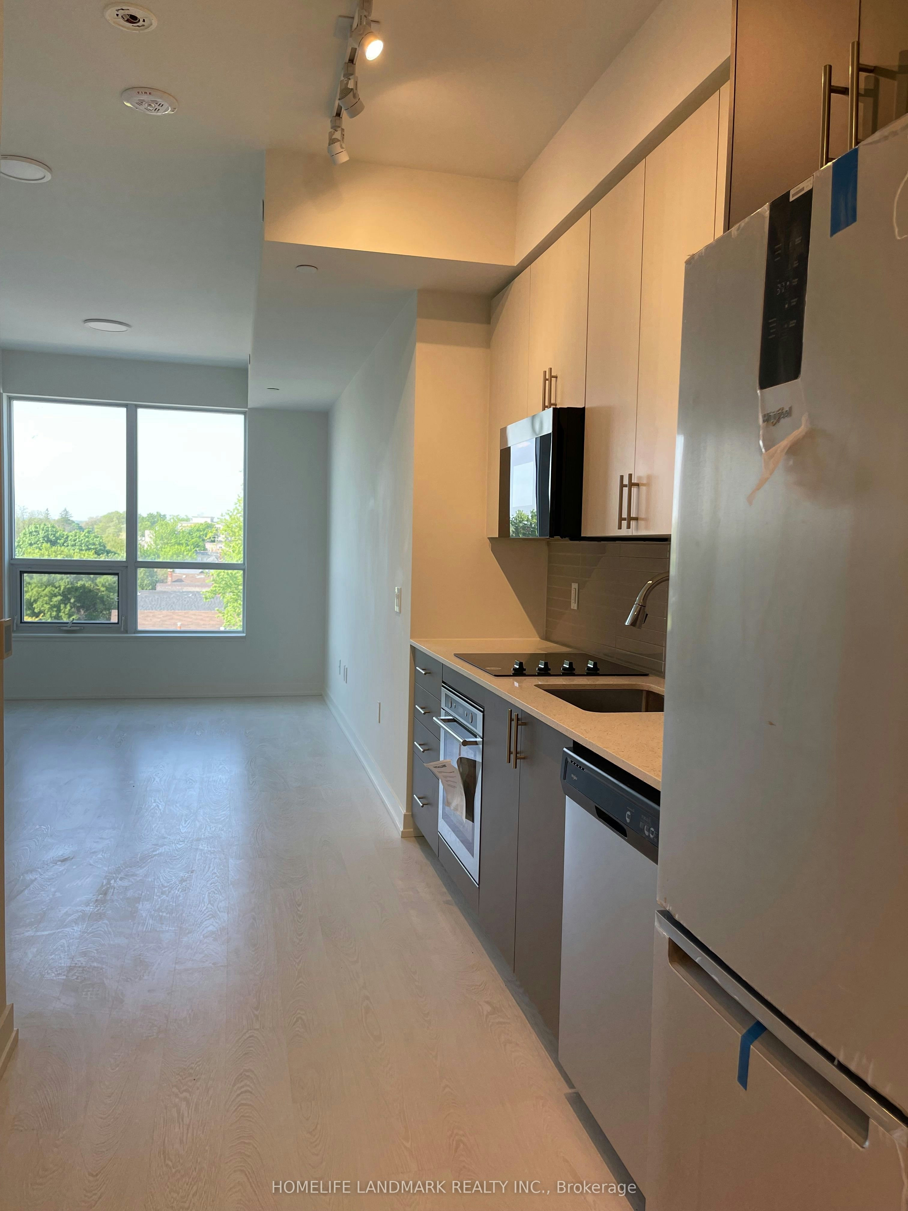 617-415 Main Street W, Hamilton, ON, L8P 1K5 - 5