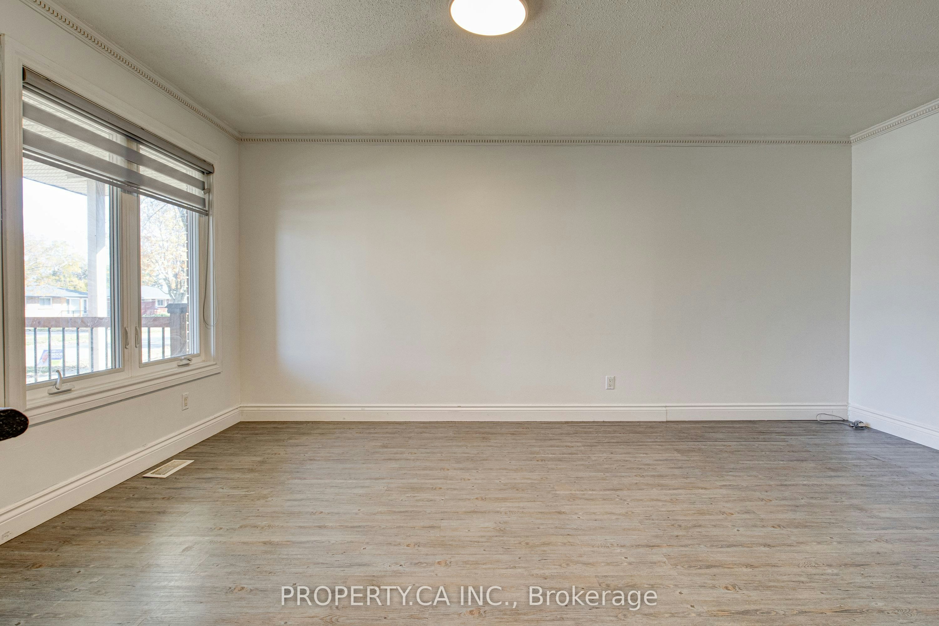 71 Highpark Avenue, Kitchener, ON, N2C 2C3 - 14