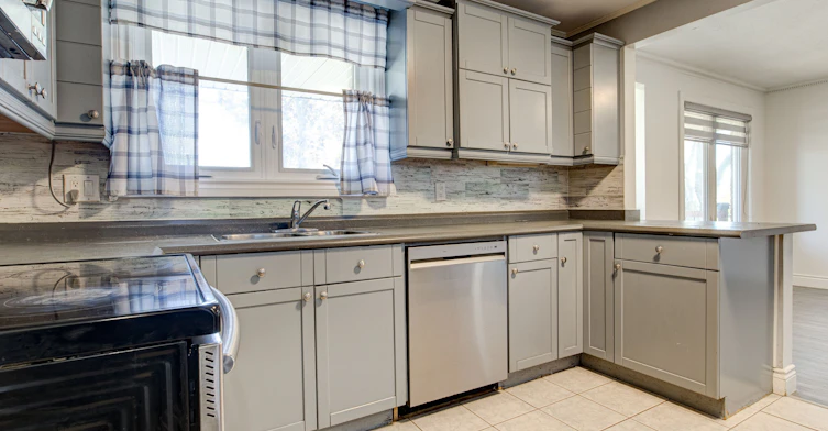 71 Highpark Avenue, Kitchener, ON, N2C 2C3 - 9