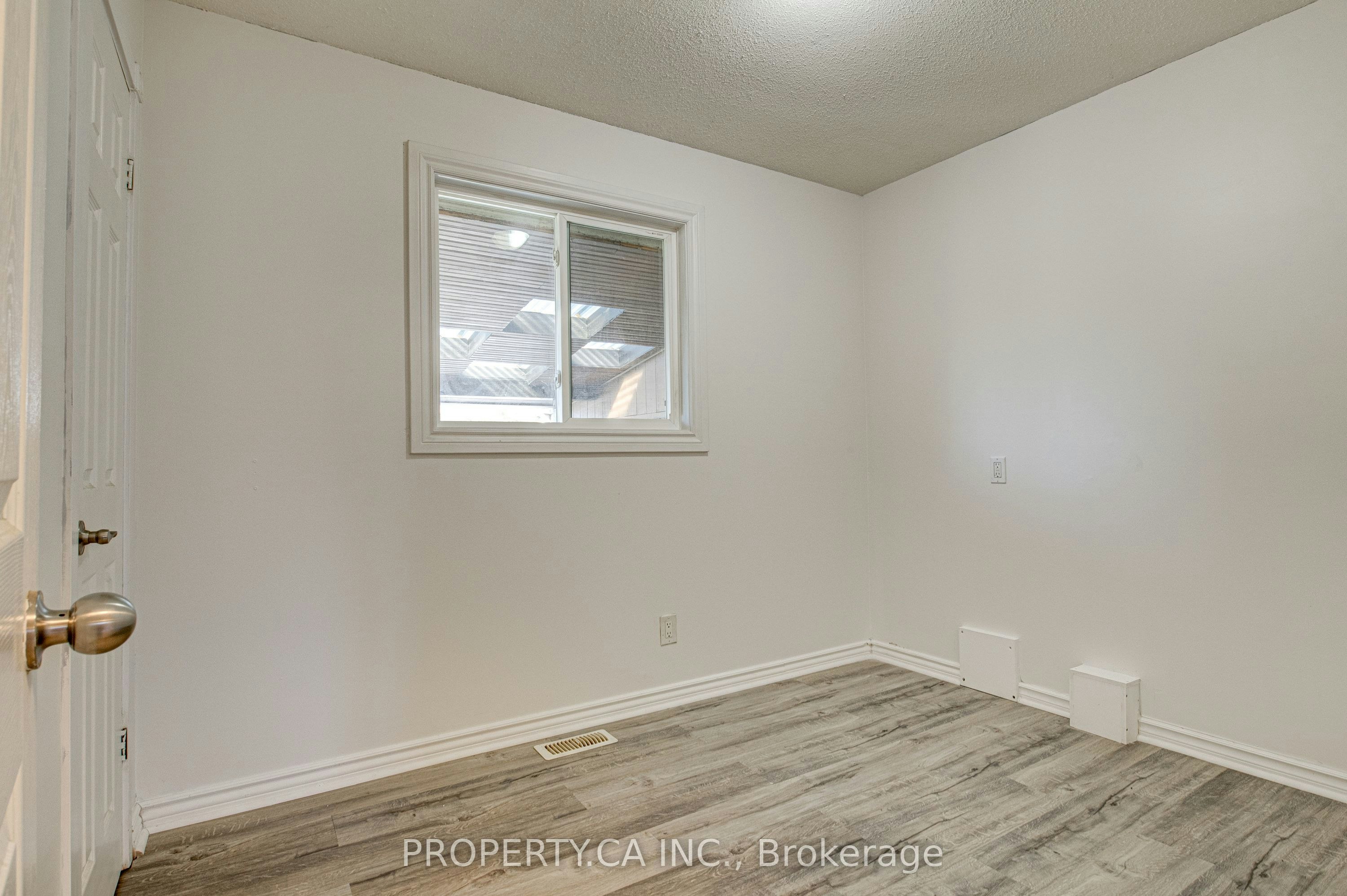 71 Highpark Avenue, Kitchener, ON, N2C 2C3 - 27