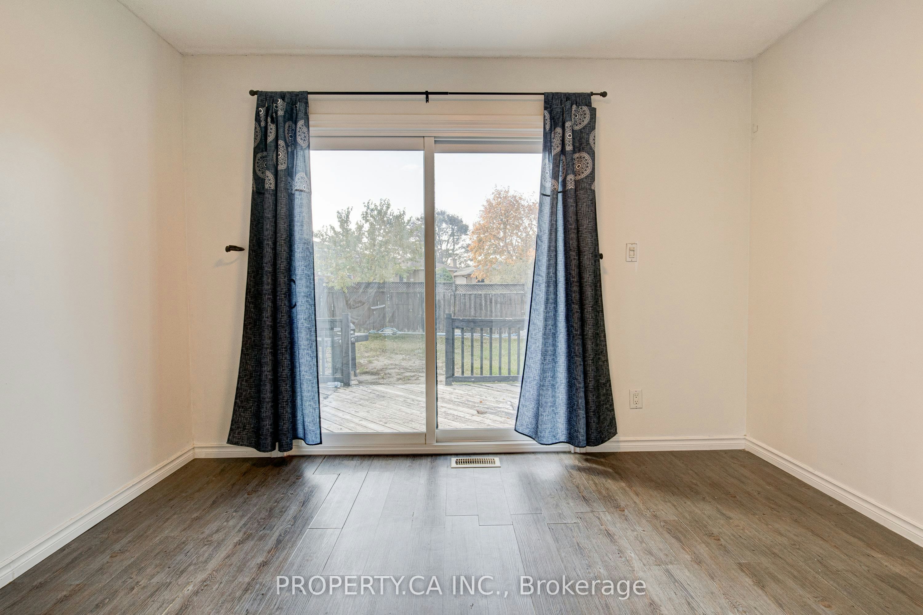 71 Highpark Avenue, Kitchener, ON, N2C 2C3 - 25