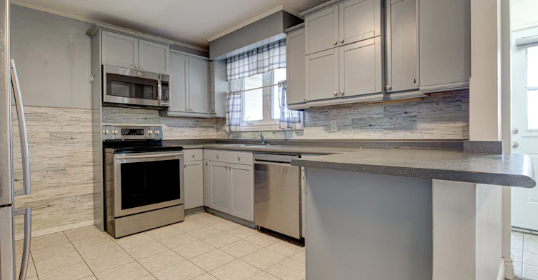 71 Highpark Avenue, Kitchener, ON, N2C 2C3 - 6