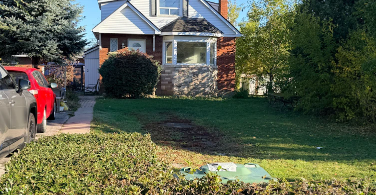 1-1031 Fennell Avenue E, Hamilton, ON, L8T 1R5 - 2