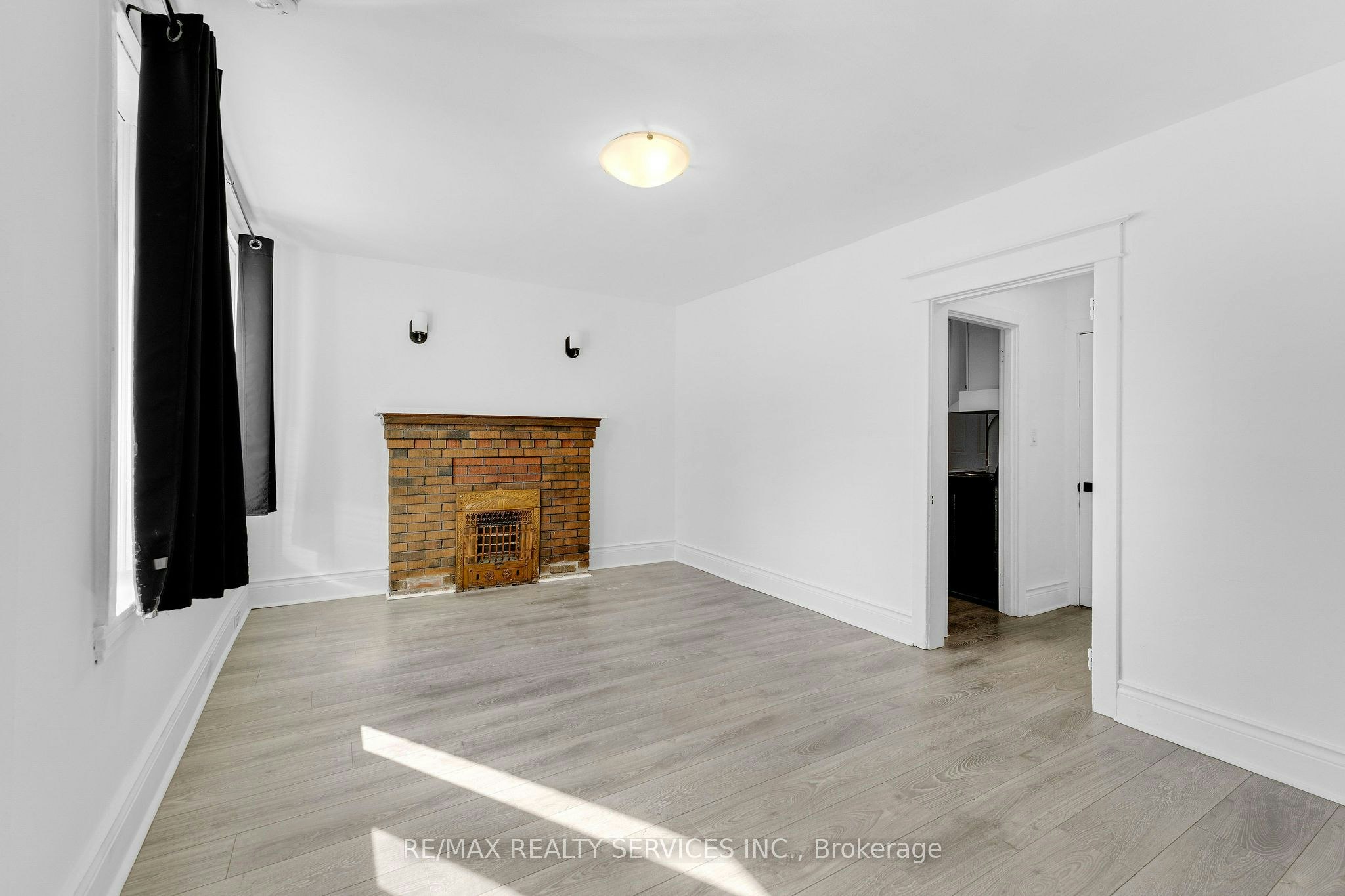 7-5 Fairholt Road N, Hamilton, ON, L8M 2S9 - 2