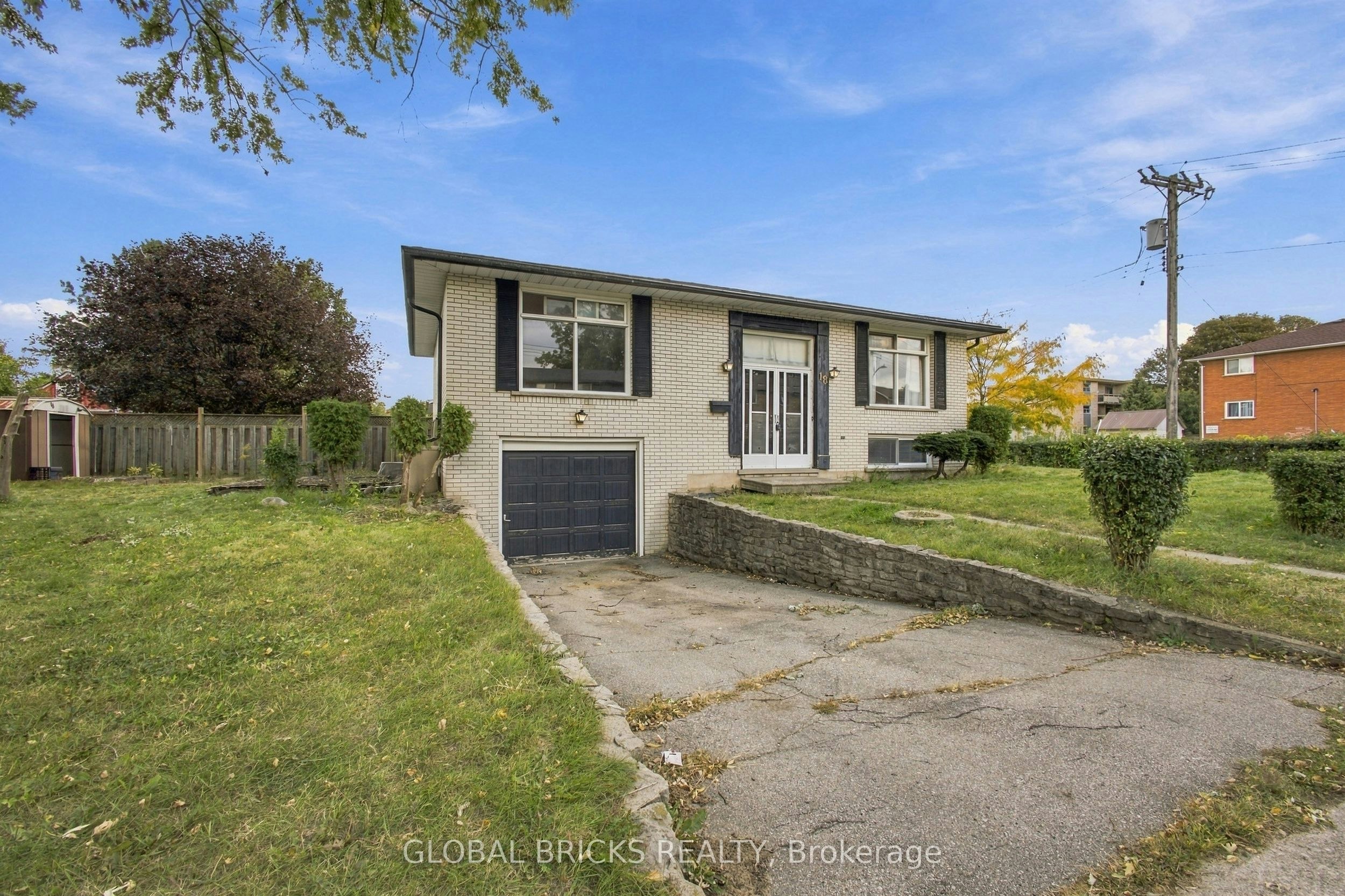 18 Falesy Avenue, Kitchener, ON, N2A 1N8