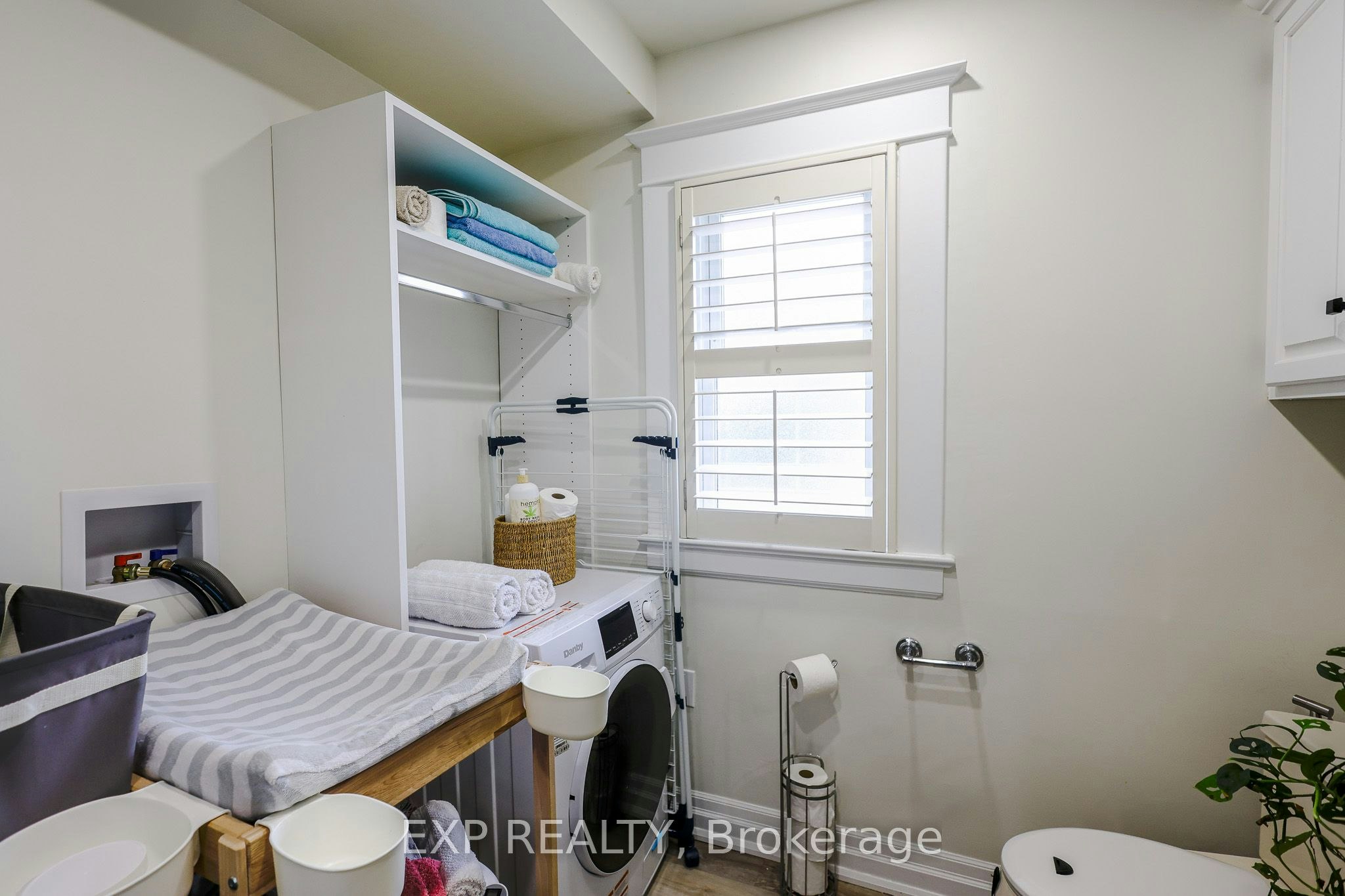 Upper-111 Balsam Avenue S, Hamilton, ON, L8M 3B4 - 4