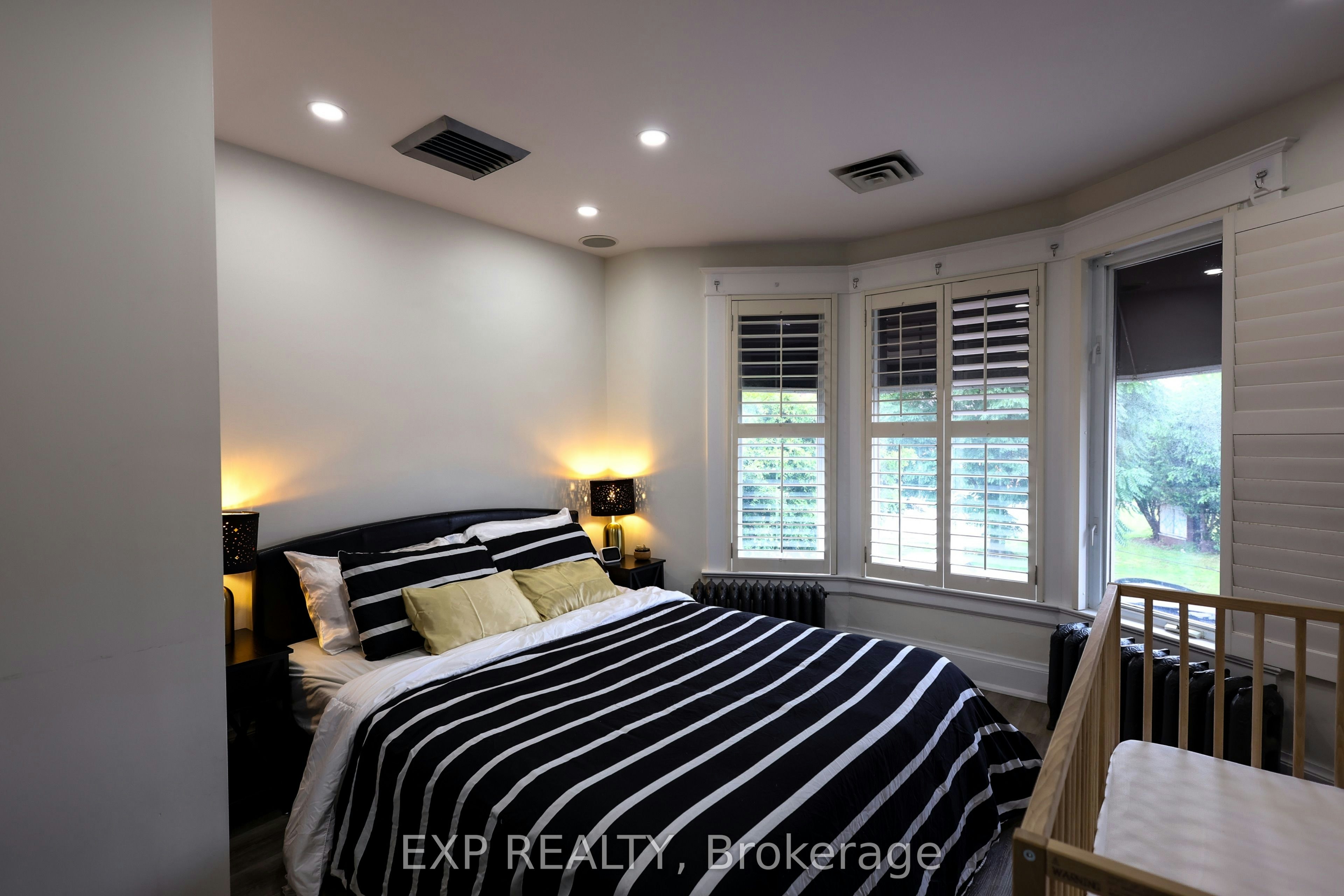 Upper-111 Balsam Avenue S, Hamilton, ON, L8M 3B4 - 8