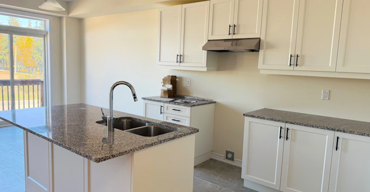 1104 Periwinkle Crescent, Woodstock, ON, N4T 0R5 - 4
