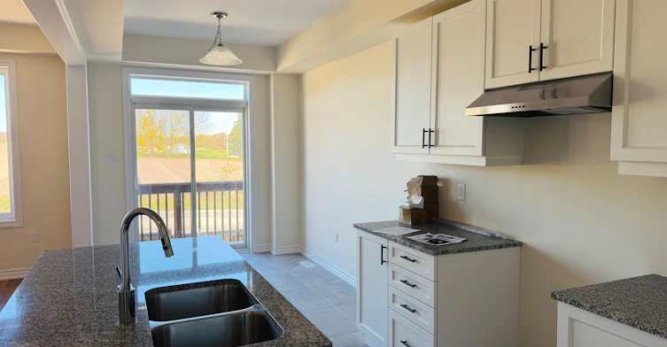 1104 Periwinkle Crescent, Woodstock, ON, N4T 0R5 - 7