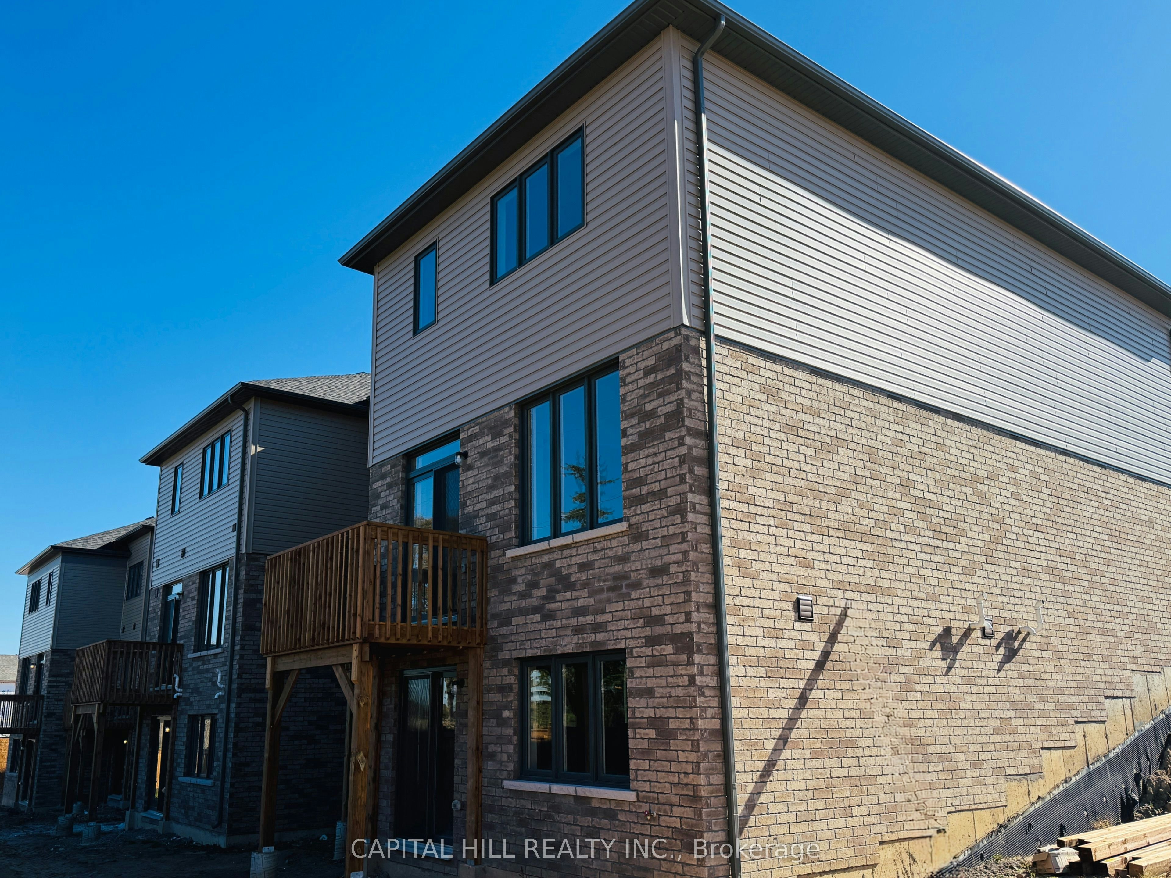 1104 Periwinkle Crescent, Woodstock, ON, N4T 0R5 - 36