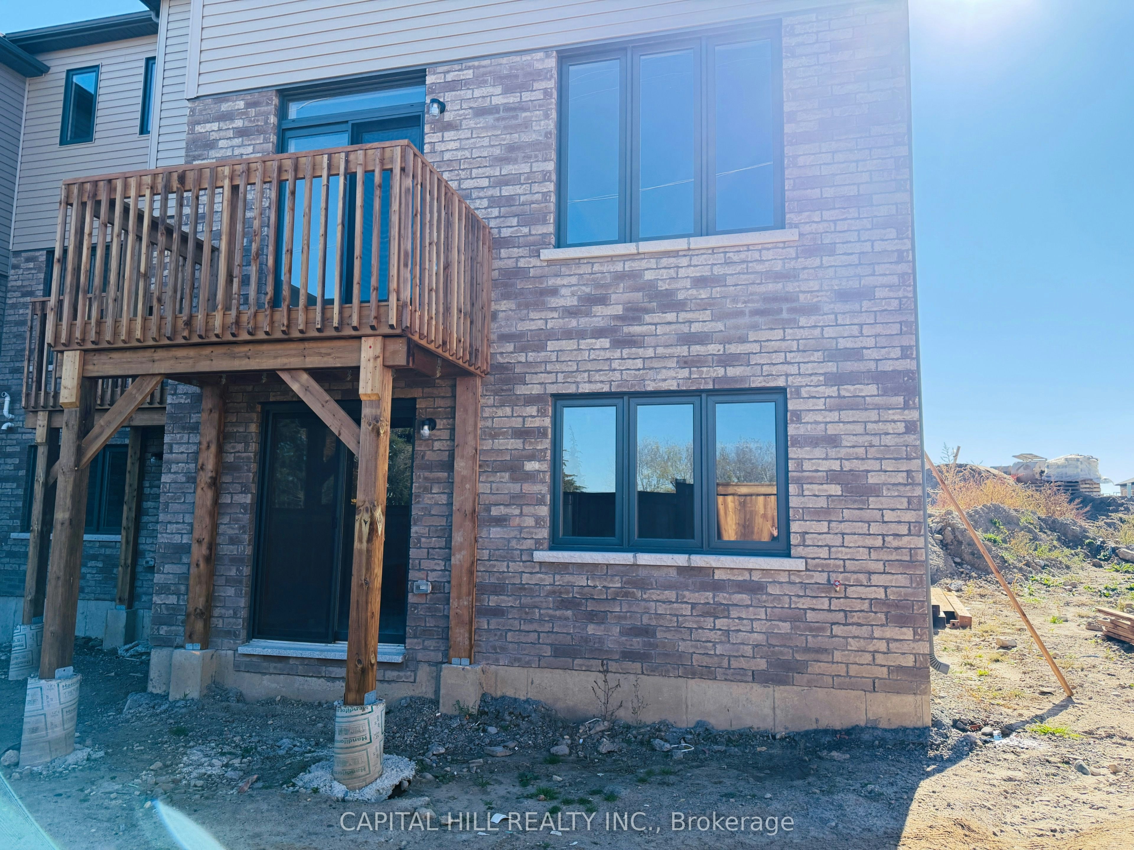 1104 Periwinkle Crescent, Woodstock, ON, N4T 0R5 - 35