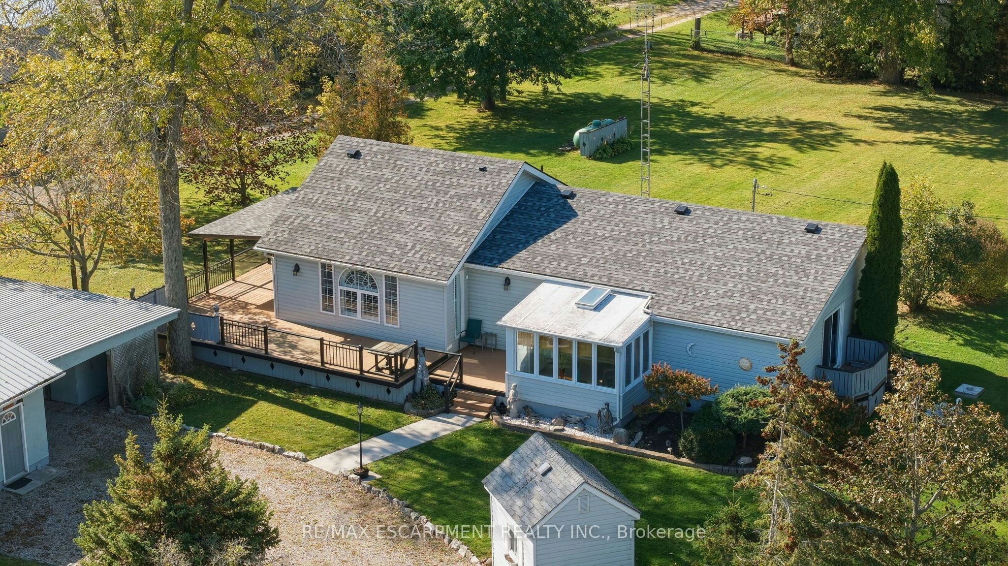 1022 Lakeshore Road - 2