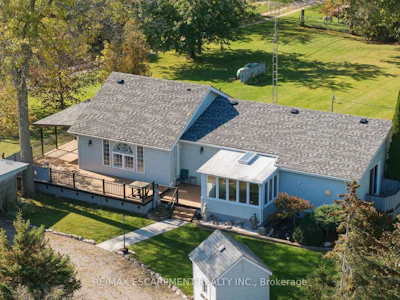 1022 Lakeshore Road - 2