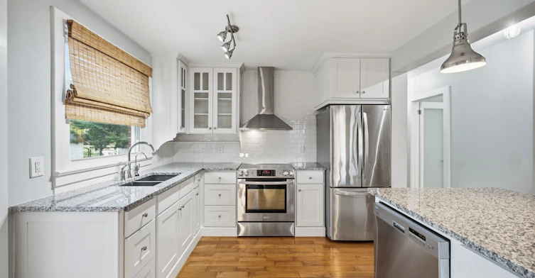 151 University Avenue E, Cobourg, ON, K9A 1E2 - 4
