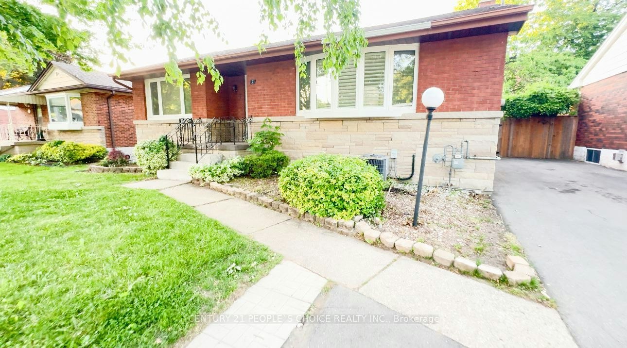 7 Hardale Crescent, Hamilton, ON, L8T 1X7
