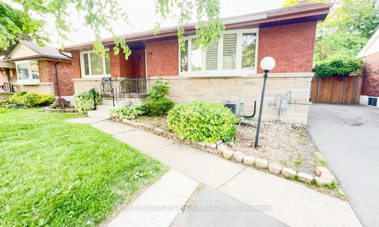 7 Hardale Crescent