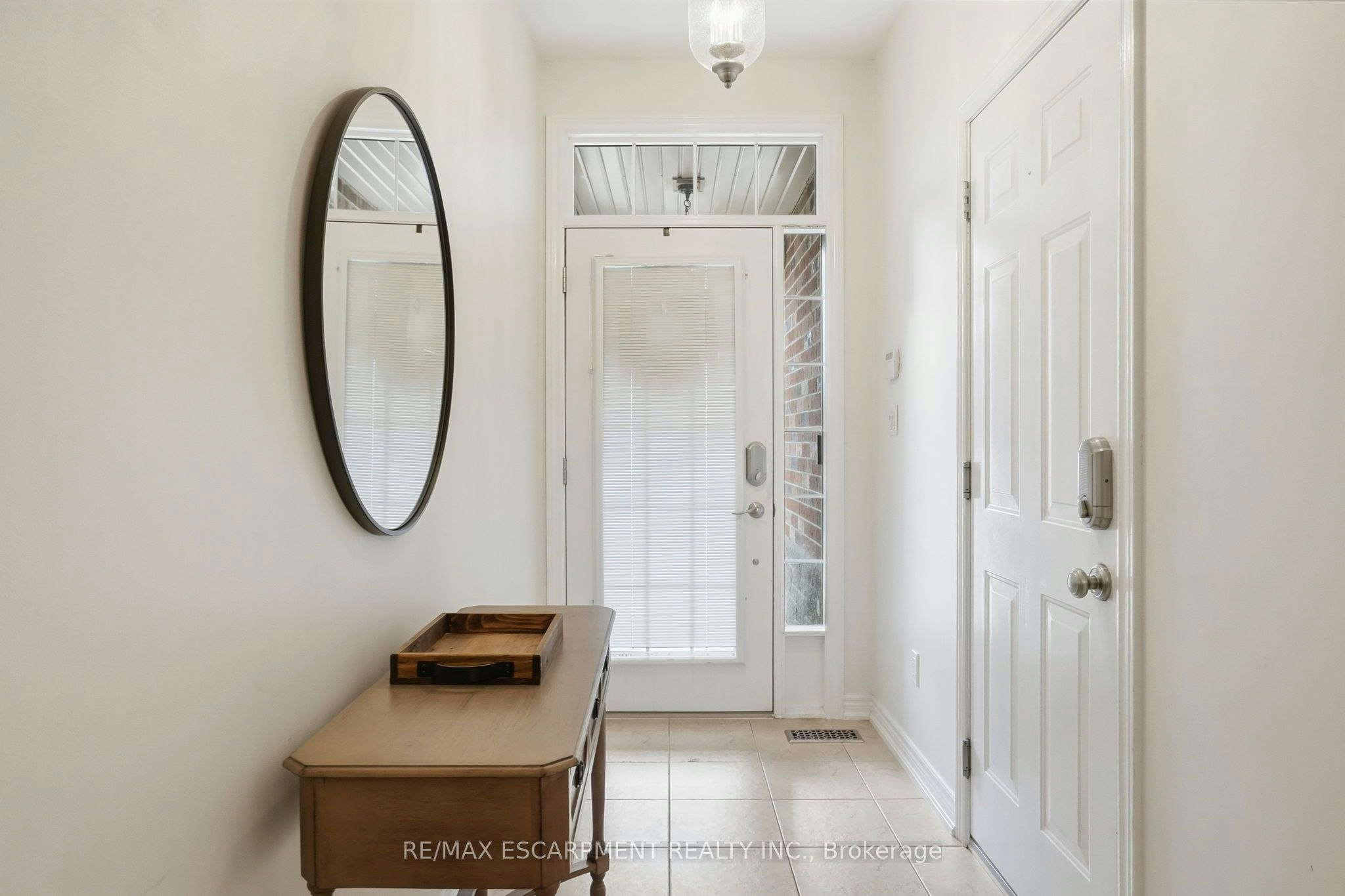 8 Goldenview Court - 3