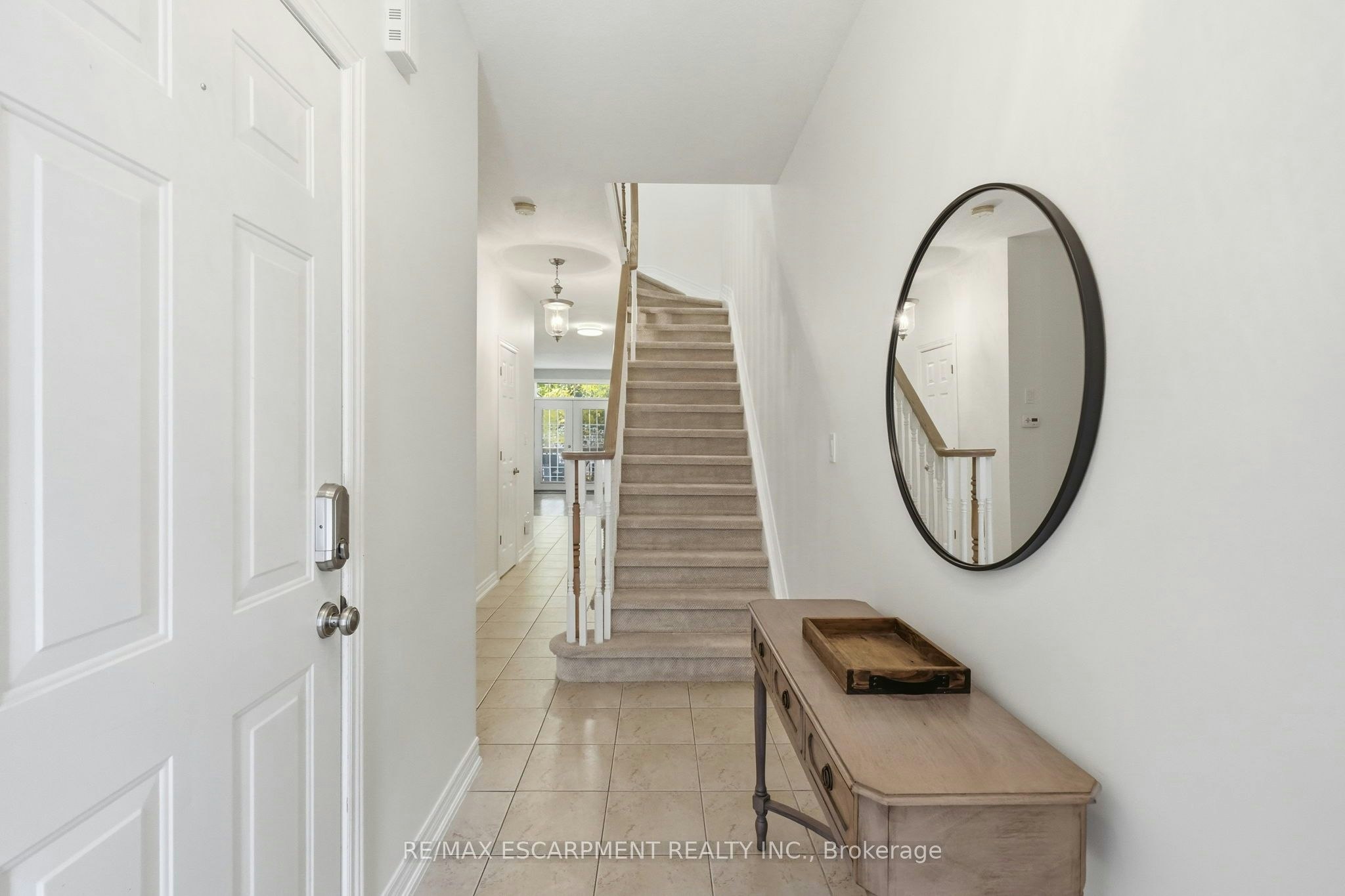 8 Goldenview Court - 4
