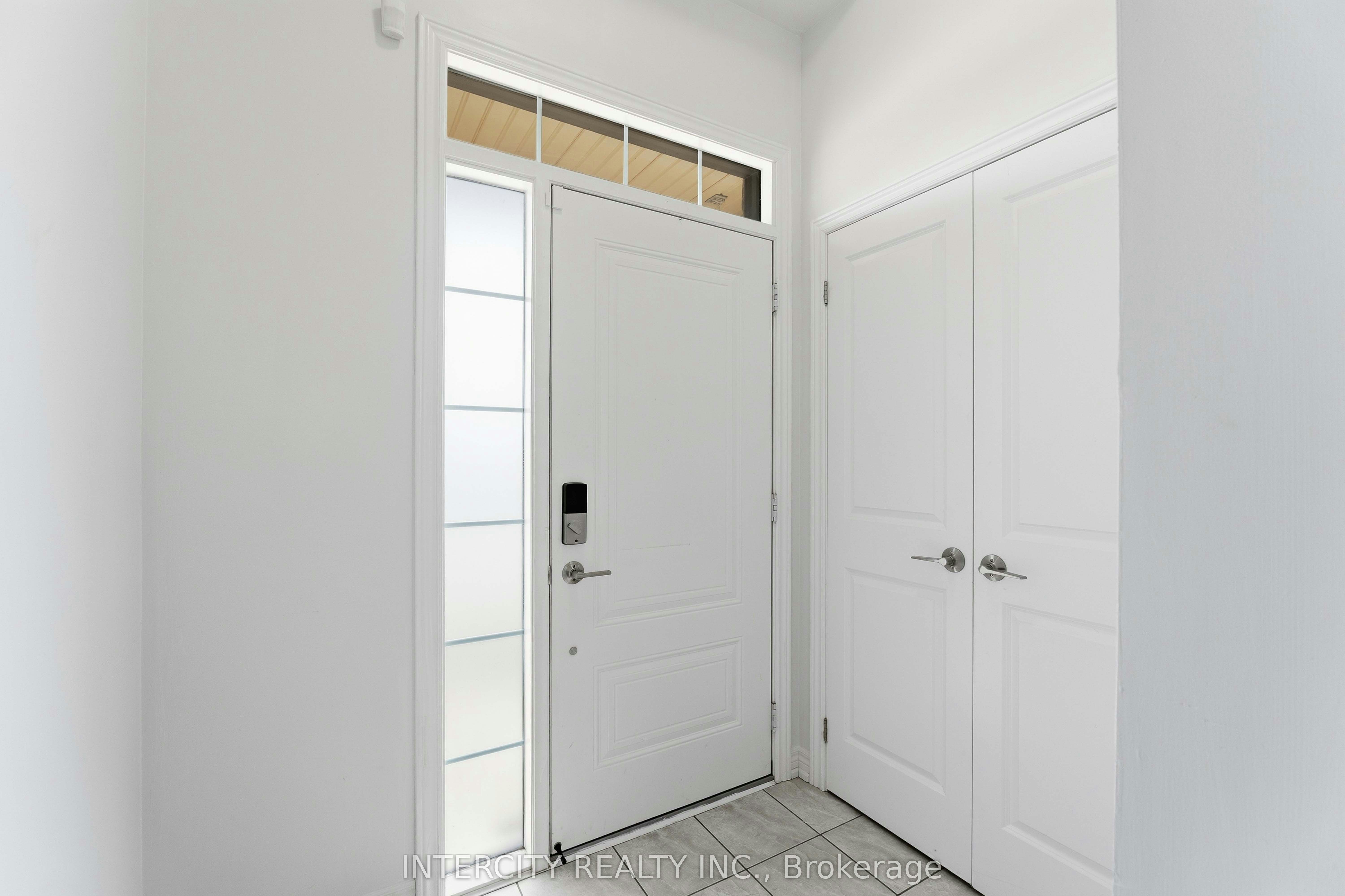 1 Pelican Lane, Hamilton, ON, L8K 0A4 - 4