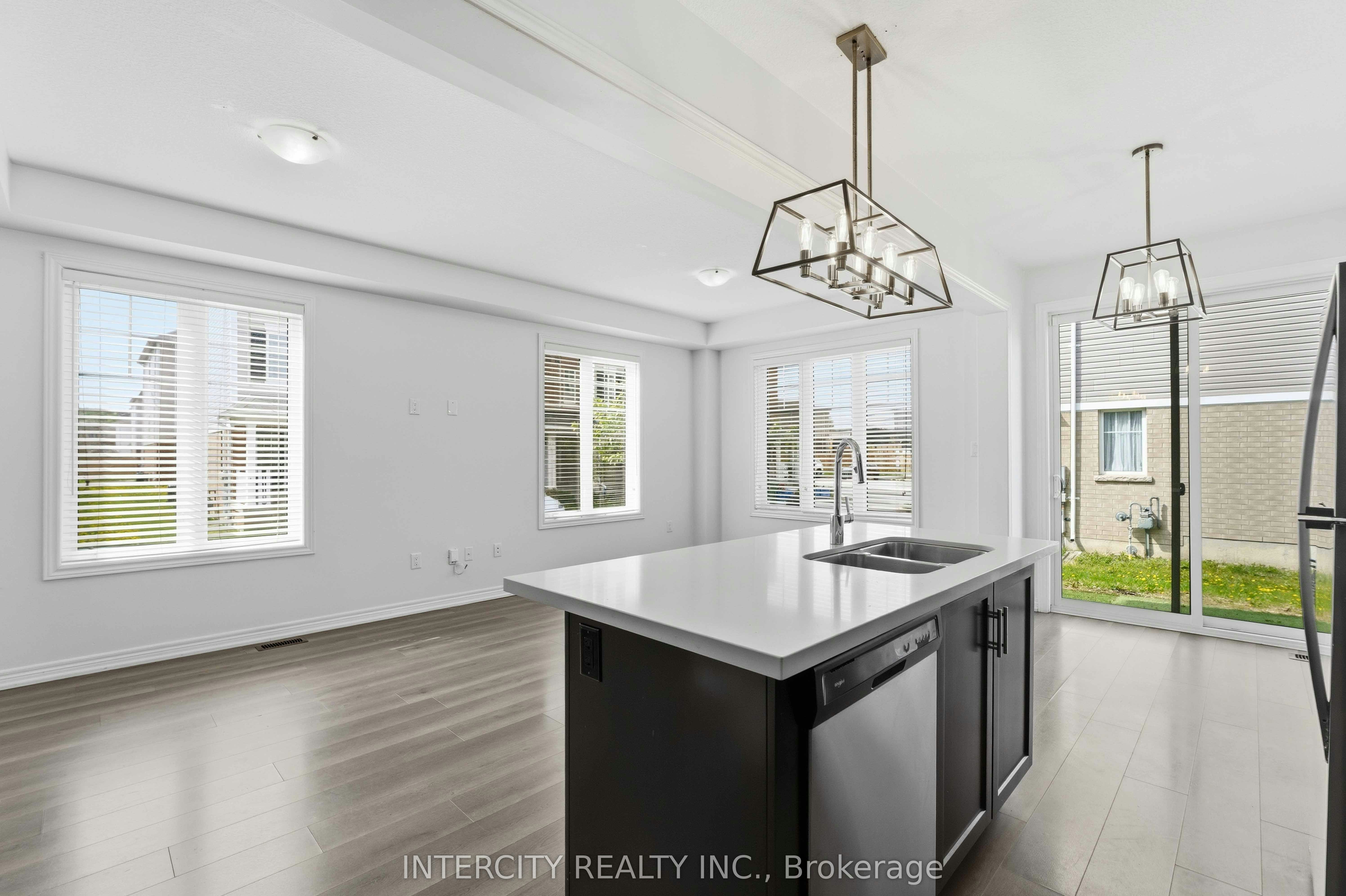 1 Pelican Lane, Hamilton, ON, L8K 0A4 - 11