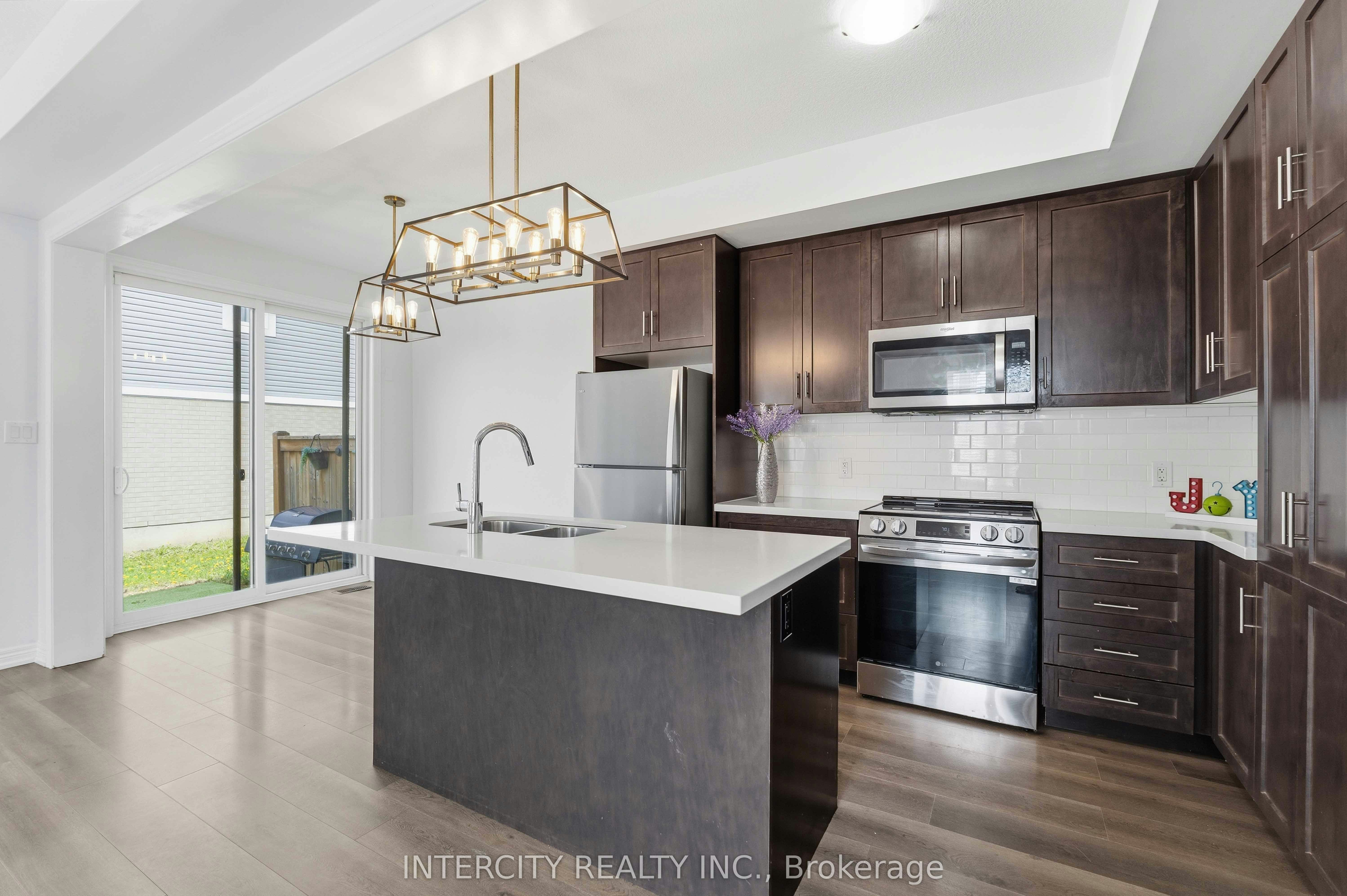1 Pelican Lane, Hamilton, ON, L8K 0A4 - 14