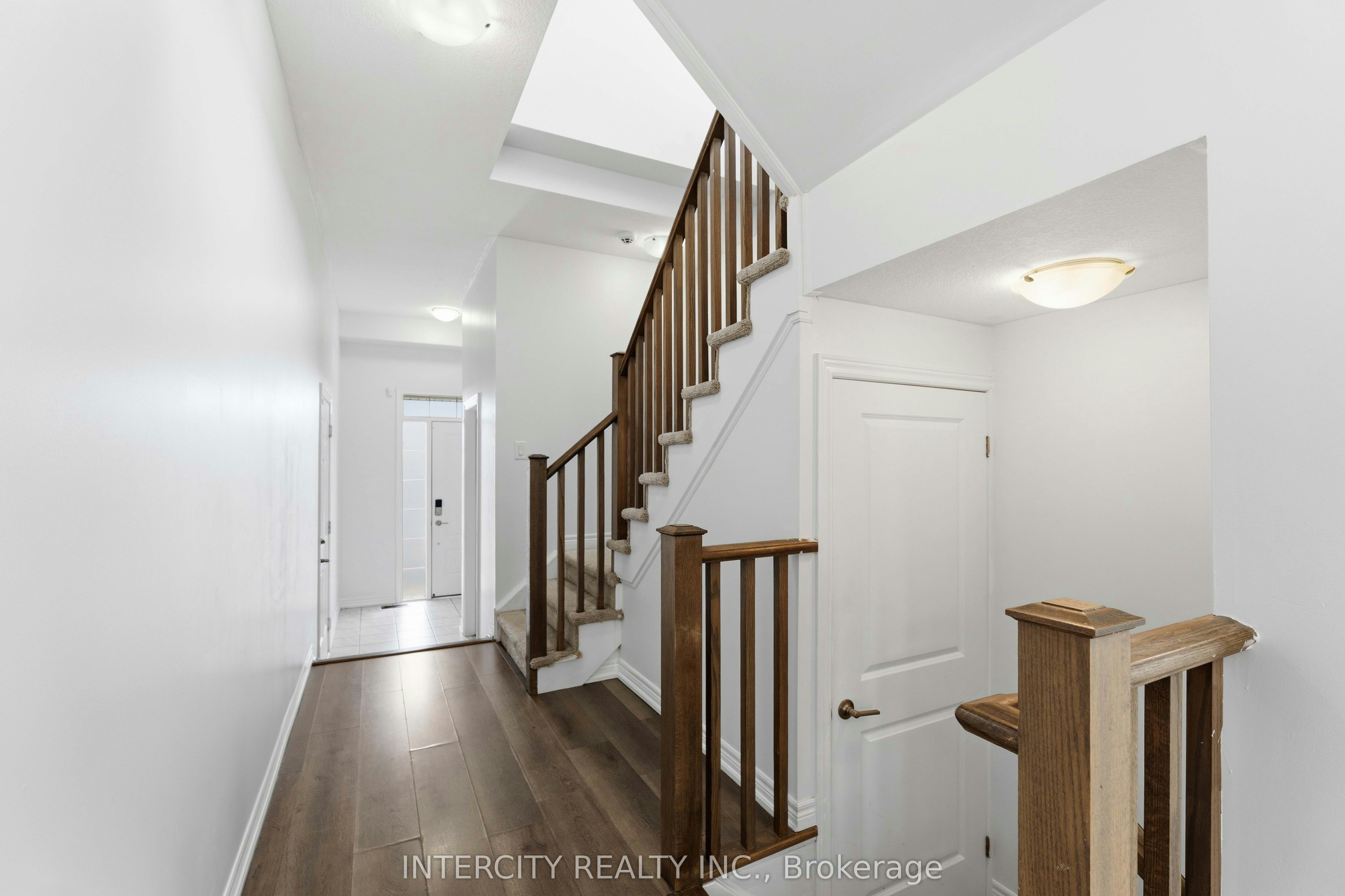 1 Pelican Lane, Hamilton, ON, L8K 0A4 - 6