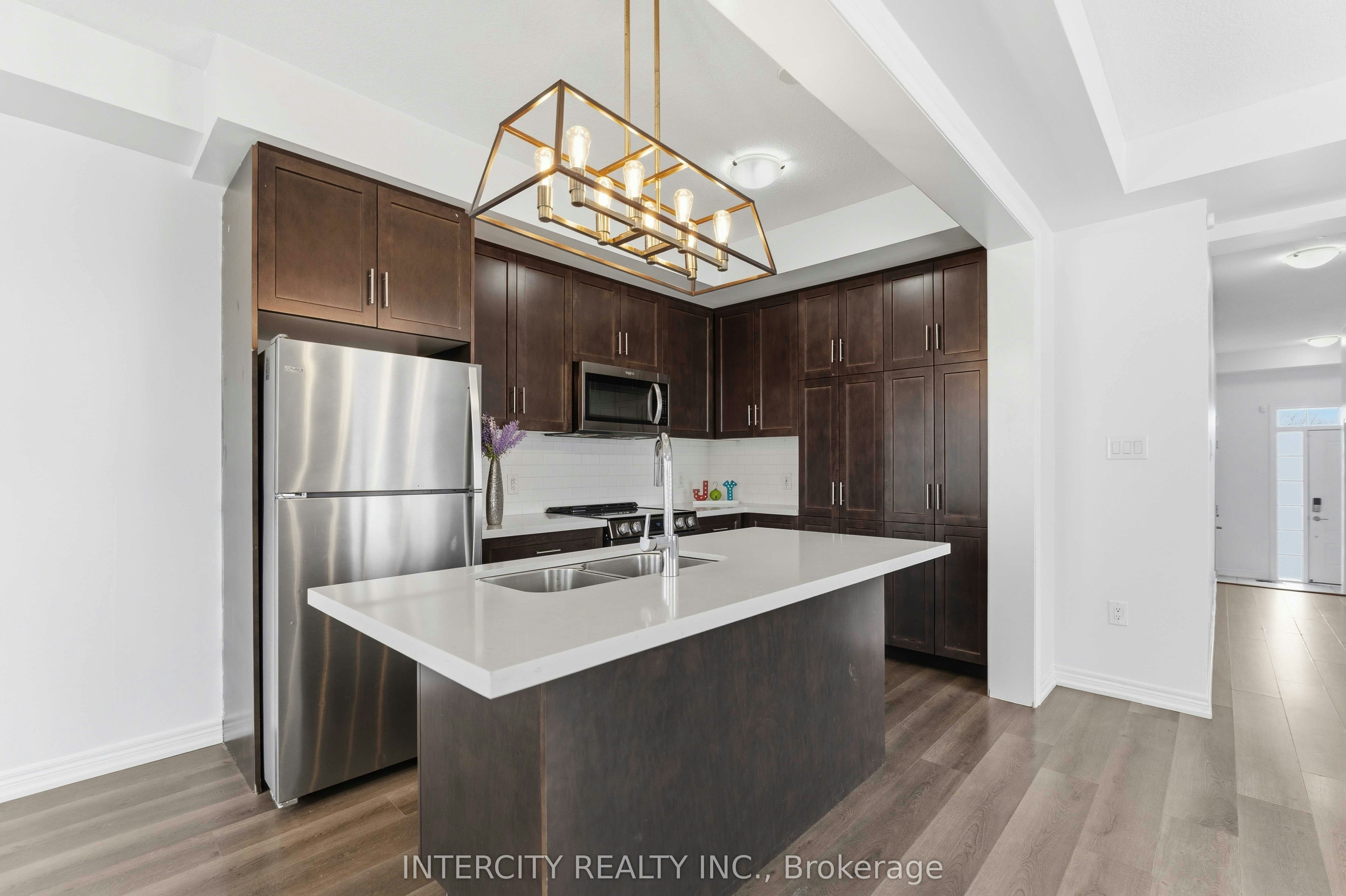 1 Pelican Lane, Hamilton, ON, L8K 0A4 - 9
