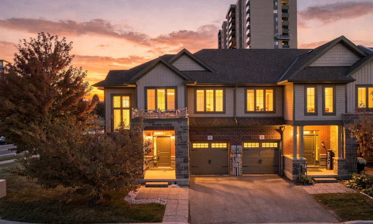 1 Southshore Crescent