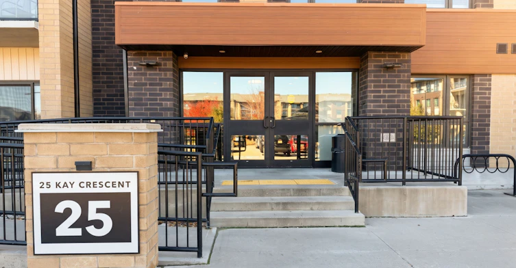 304-25 Kay Crescent, Guelph, ON, N1L 1H1 - 2