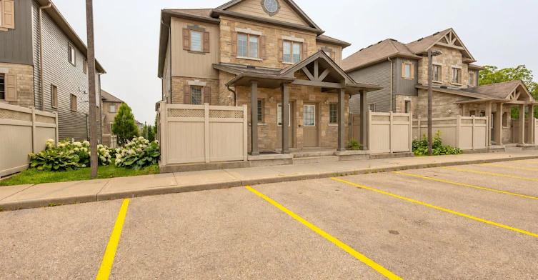 30A-931 Glasgow Street, Kitchener, ON, N2N 0B6