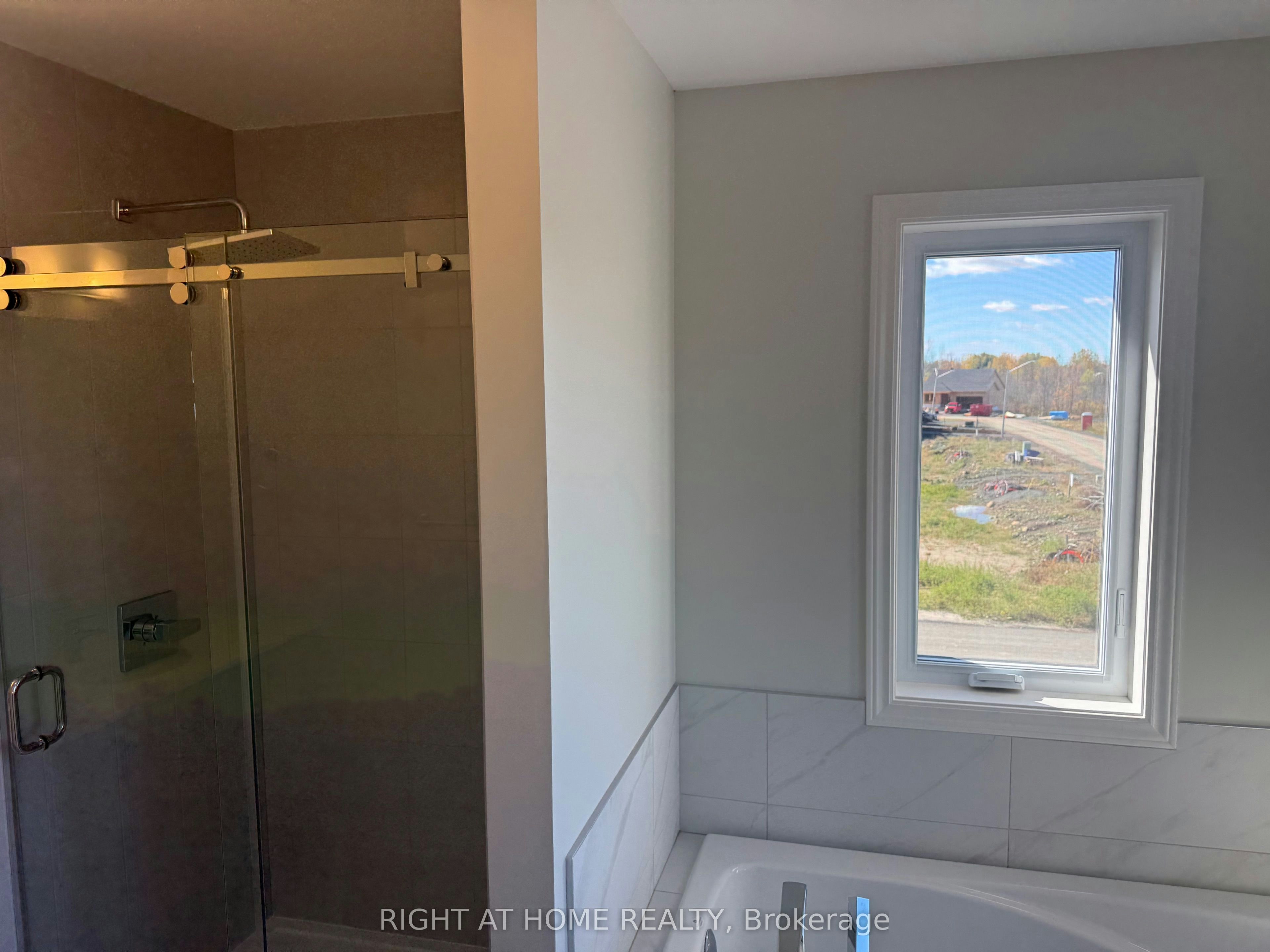 1 Fisher Avenue W, Leeds and the Thousand Islands, ON, K0E 1K0 - 10