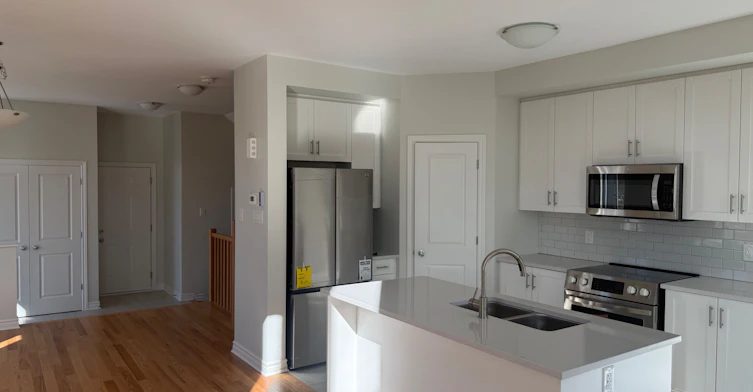 1 Fisher Avenue W, Leeds and the Thousand Islands, ON, K0E 1K0 - 3
