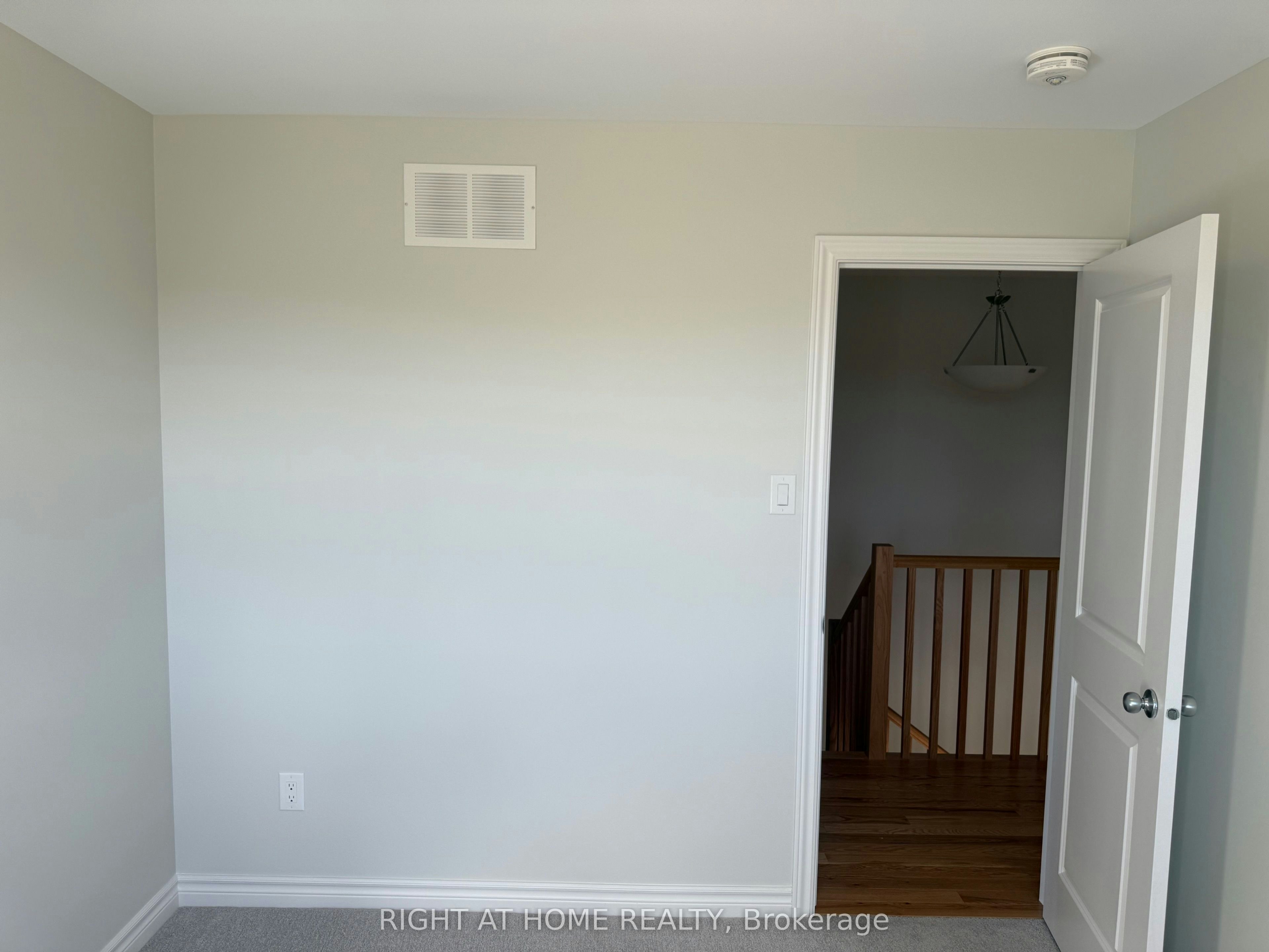 1 Fisher Avenue W, Leeds and the Thousand Islands, ON, K0E 1K0 - 9