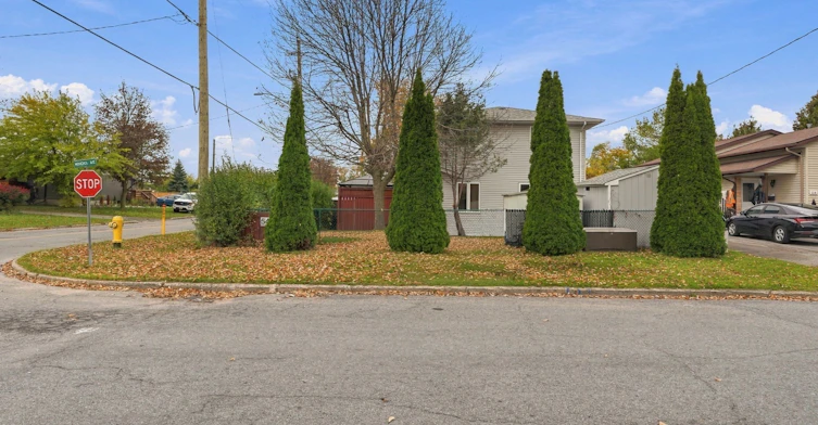 54 North Murray Street, Quinte West, ON, K8V 2E6 - 2