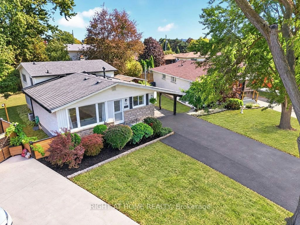13 Crawford Drive, Hamilton, ON, L8H 2N9