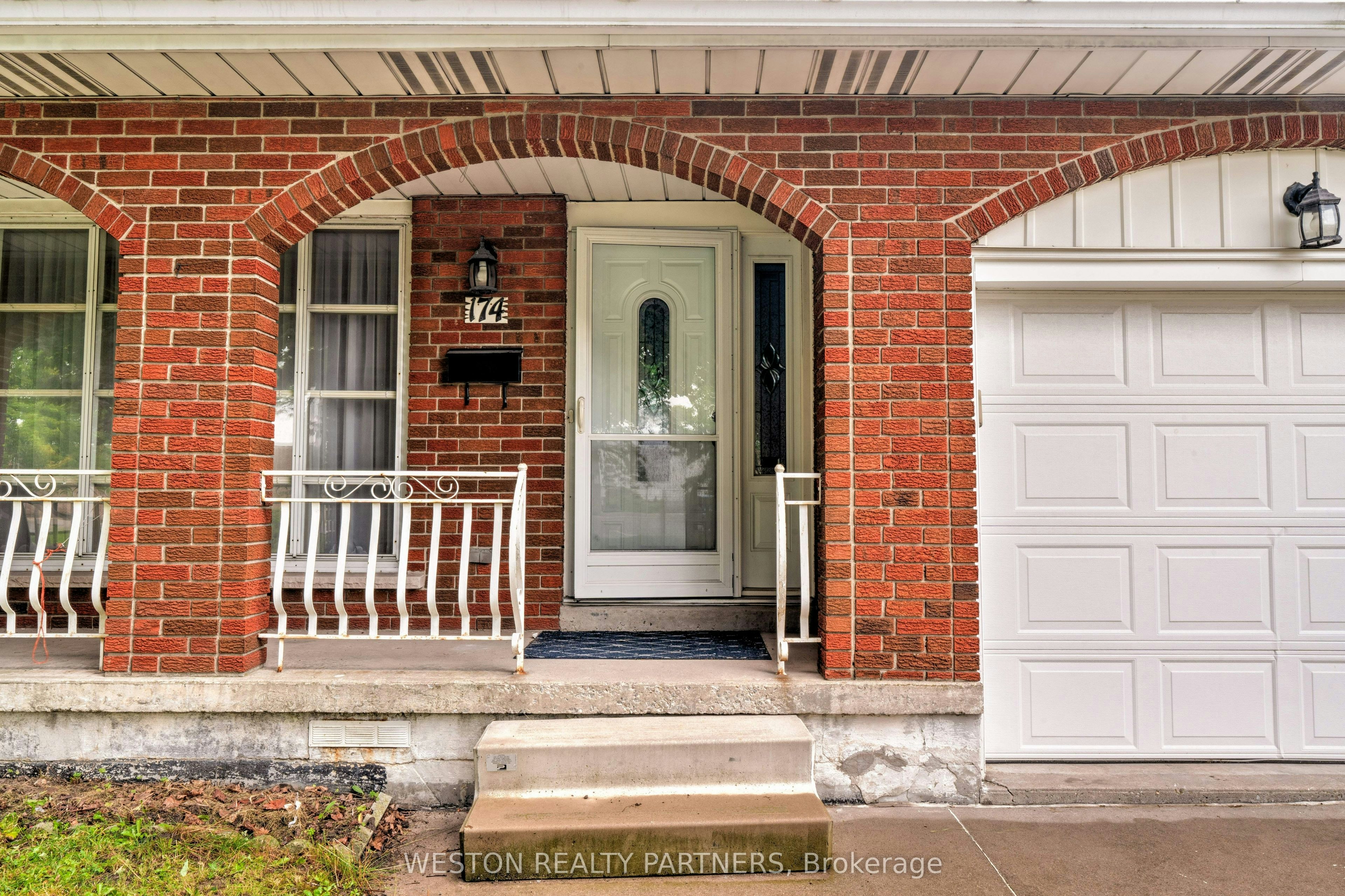 174 San Remo Drive, Hamilton, ON, L9C 5T9 - 2